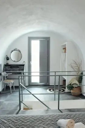 Aeron suites