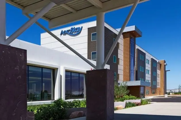 AeroStay Hotel - 1