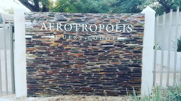 Aerotropolis Guest Lodge - Dış Mekan