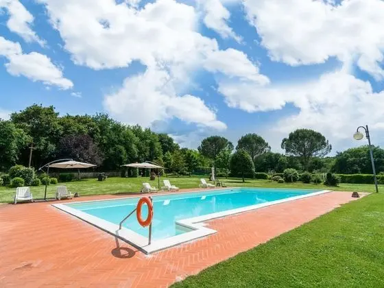 Aesthetic Farmhouse in Bucine With Barbecue