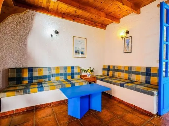 Aesthetic Holiday Home in Palaiochora near Sea Beach - Öne Çıkan Resim