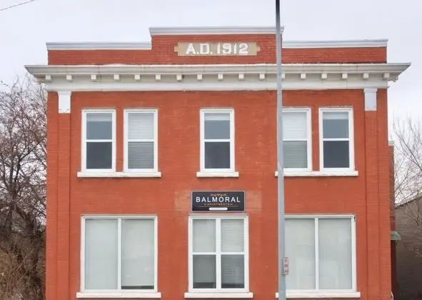 Affordable Apartment w Parking Location Coffee