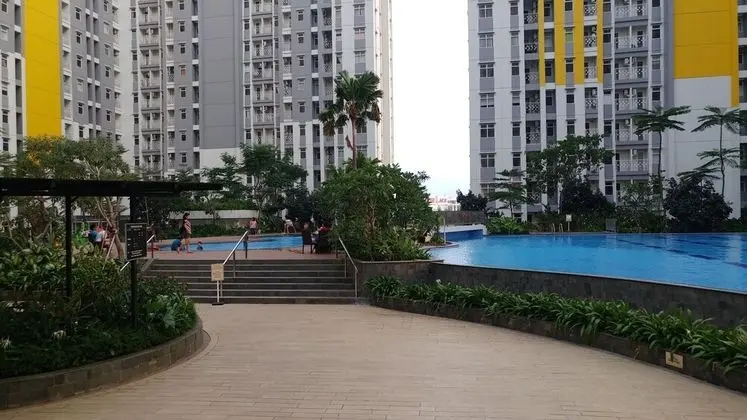 Affordable Price 2BR Apartment @ Springlake Summarecon Bekasi - Havuz
