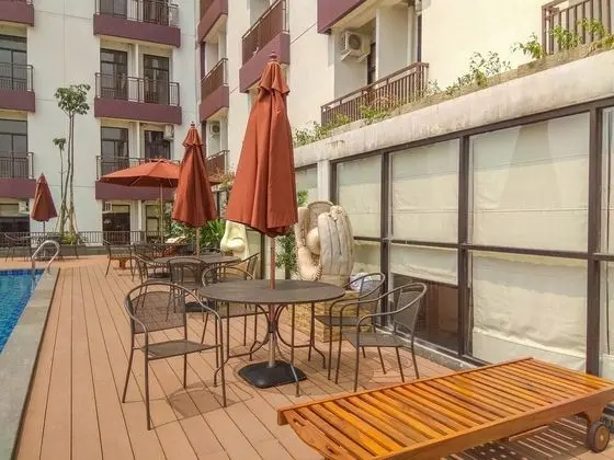 Affordable Price And Strategic Studio At Dave Apartment - Havuz