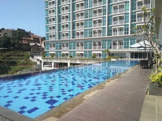 Affordable Studio Room At Taman Melati Jatinangor Apartment - Havuz