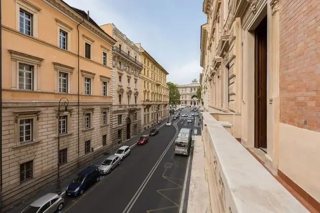 Affreschi Su Roma Luxury B&B