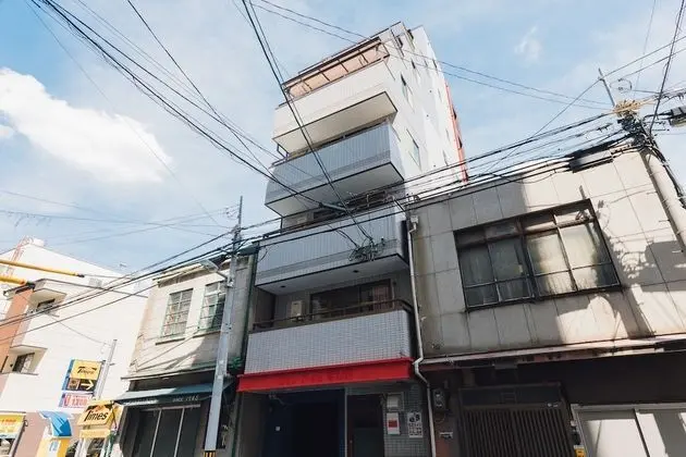 AFP Shimanouchi J Apartment