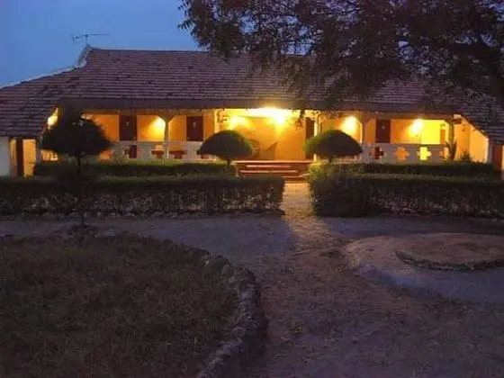 Africa Strike Lodge