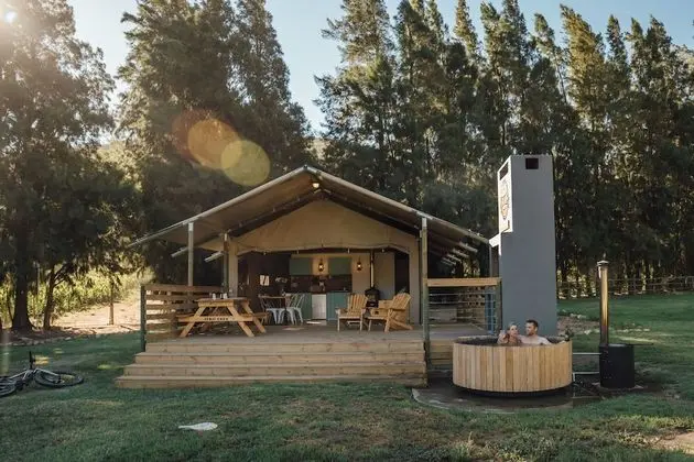 AfriCamps at Doolhof- Glamping