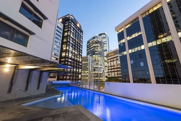 African Escape on Level 38 - Havuz