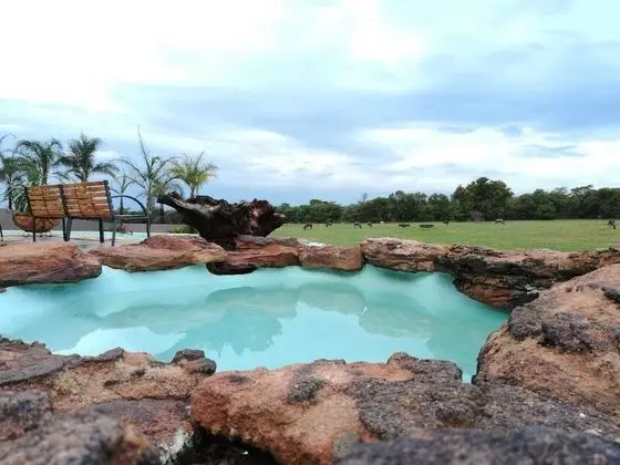 African Explorer Private Game Lodge - Havuz