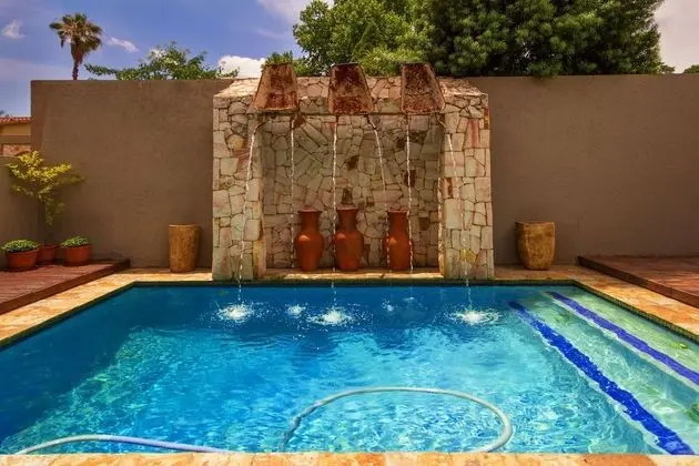 Africlassic River Lodge- Rivonia - Havuz