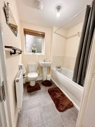 Agape Homes Luxury 3bed Apartment in Wolverhampton - Banyo Tipleri