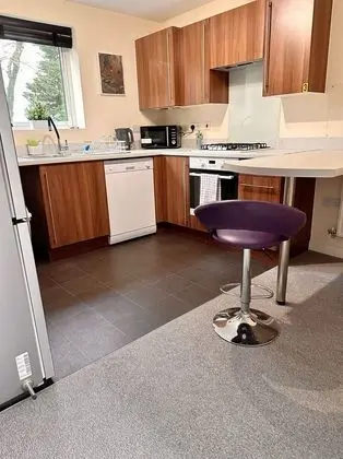 Agape Homes Luxury 3bed Apartment in Wolverhampton - Mutfak