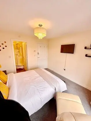 Agape Homes Luxury 3bed Apartment in Wolverhampton - Oda