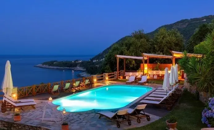 Agapitos Villas & Guesthouses - Havuz