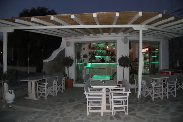 Agia Anna Studios - Havuz
