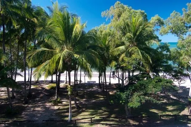 Agincourt Beachfront Apartments