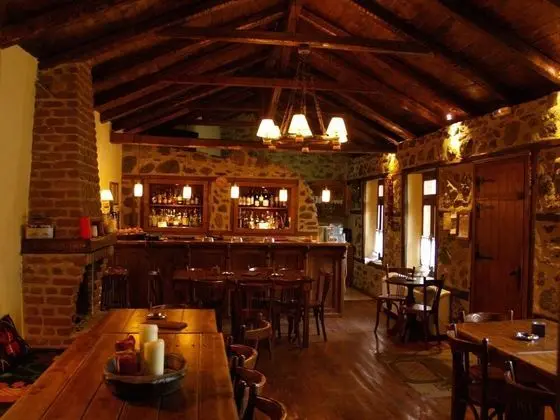 Agios Germanos Traditional Hotel - Yerinde Yemek