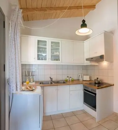 Agios Nikitas Villas - Mutfak
