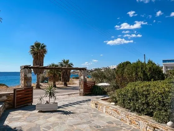 Agnadi Syros Beachfront Studios & Rooms - Dış Mekan