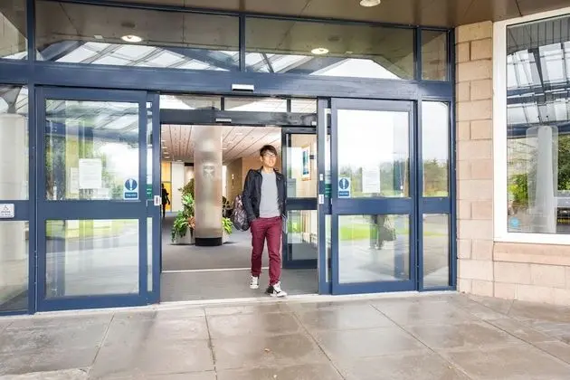 Agnes Blackadder Hall Campus Accommodation - Dış Mekan
