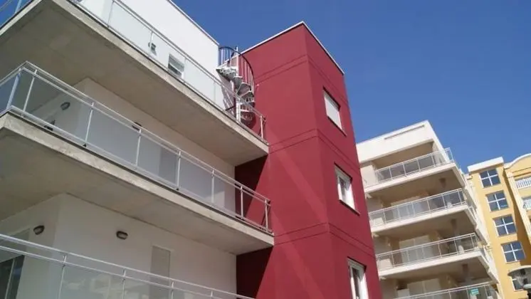 Agora Apartamentos La Volta
