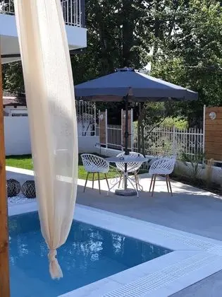 Agorastos Luxury Living - Havuz