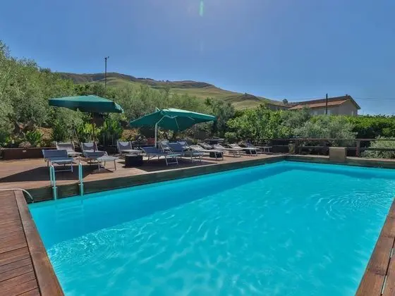 Agriturismo a Alia ID 3637