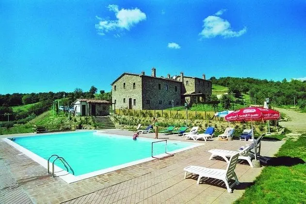 Agriturismo Casale Poggio Colpiccione - Havuz