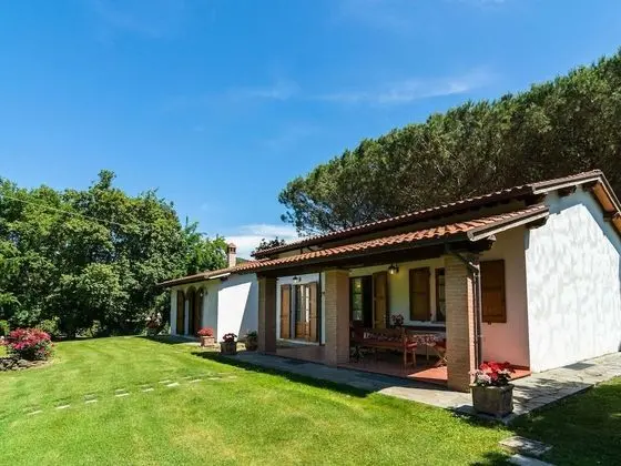 Agriturismo With Garden, Private Terrace, Panoramic Pool, Organic Wine