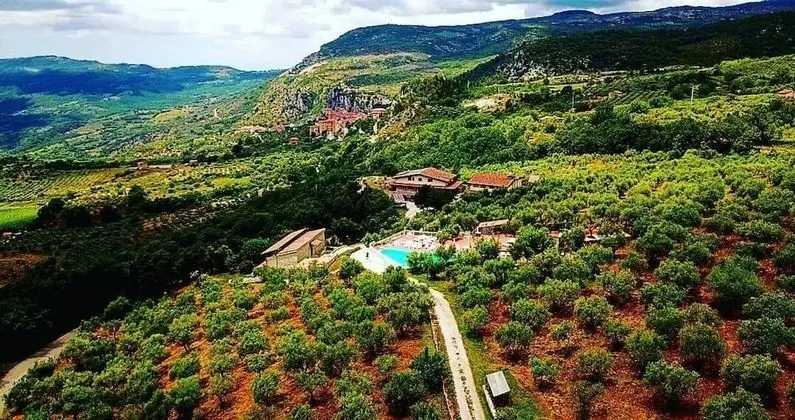 Agriturismo La Rocca degli Ulivi