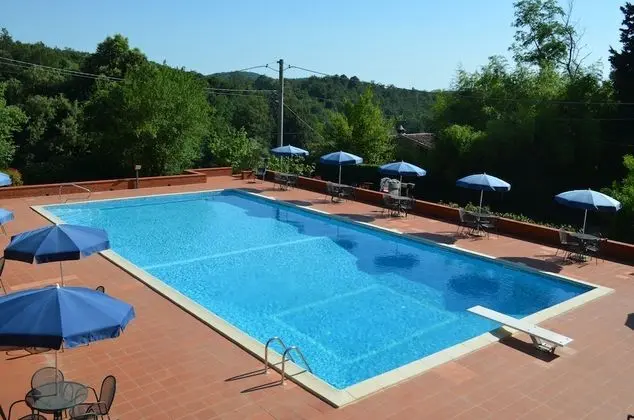 Agriturismo Le Case di San Vivaldo - Havuz