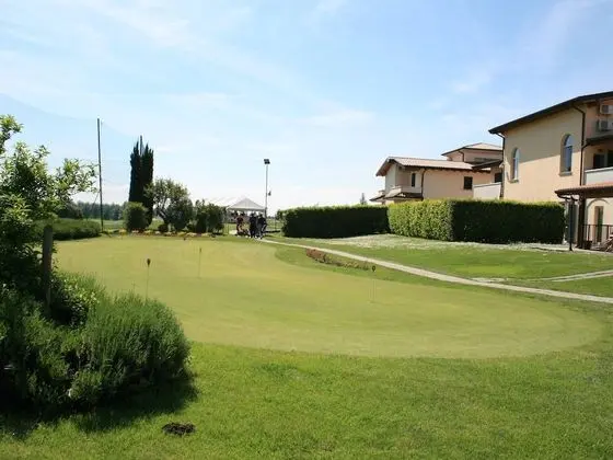 Agriturismo with Pool near Golf Course & Salò - Dış Mekan