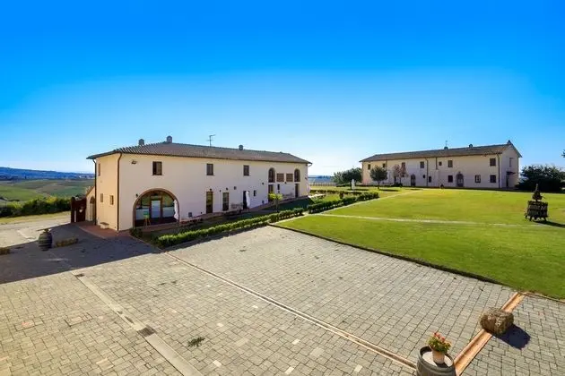 Agriturismo Streda Wine & Country Holiday