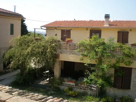 Agriturismo Via del Campo