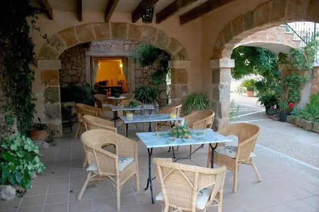 Agroturismo Es Quatre Cantons - Yerinde Yemek
