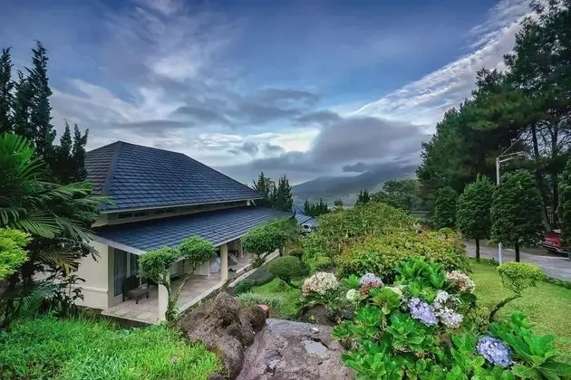 Resort Agrowisata Perkebunan Tambi
