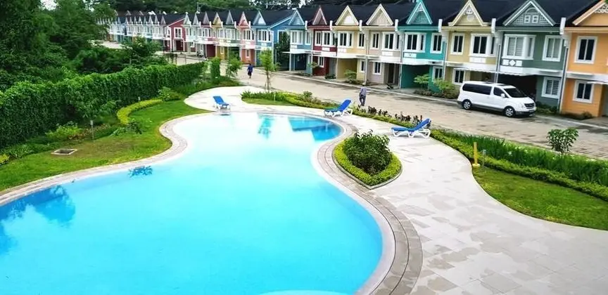 Aguba's at Pontefino Prime Residences - Havuz