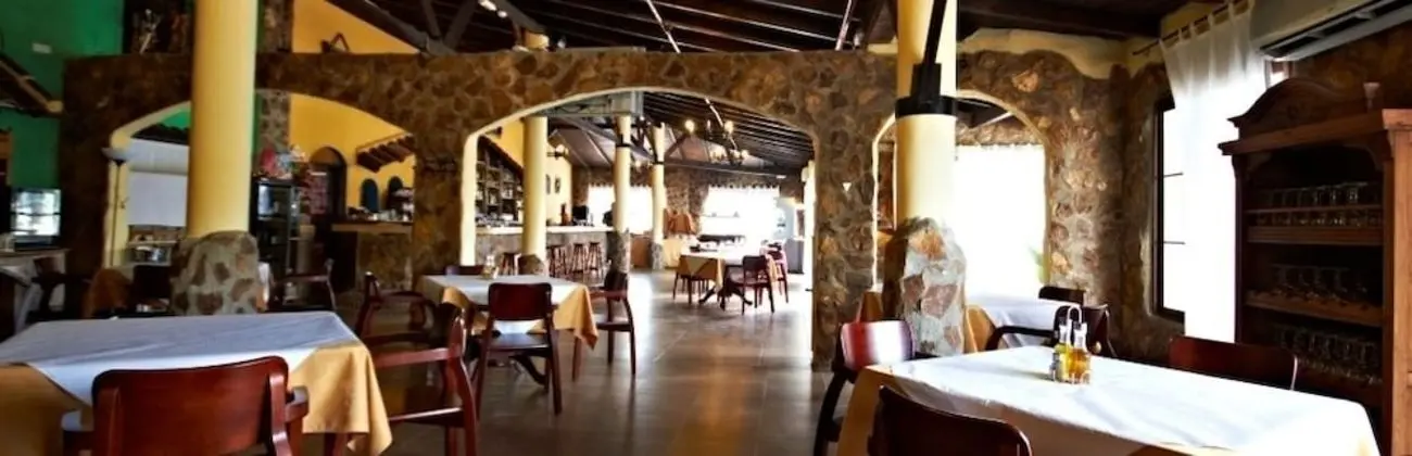 Águilas Hotel Resort - Yerinde Yemek
