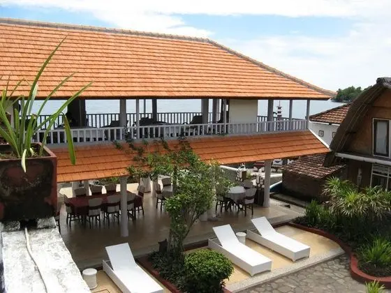 Villa Agung Beach Inn