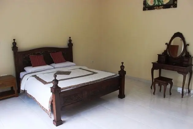 Agung Trisna Bungalows - Oda