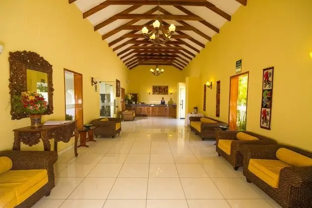 Agusto's Urubamba - Lobi