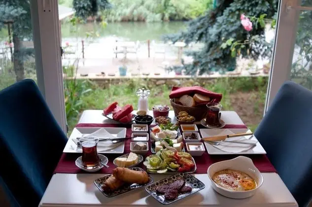 Ağva Nehir Evi Butik Hotel +14 Yetişkin Oteli - Lobi