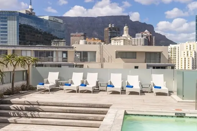 aha Harbour Bridge Hotel & Suites - Havuz