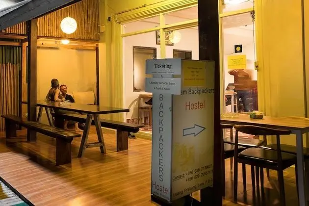 Aham Backpackers Hostel - Adults Only - Dış Mekan