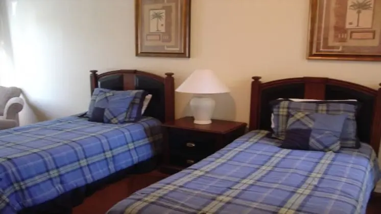 Ahr138 - Tuscan Hills - 4 Bed 3 Baths Town House - Oda