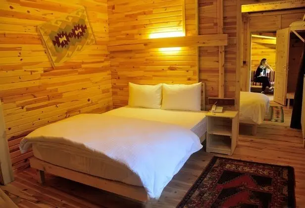 Ahşap Loya Otel