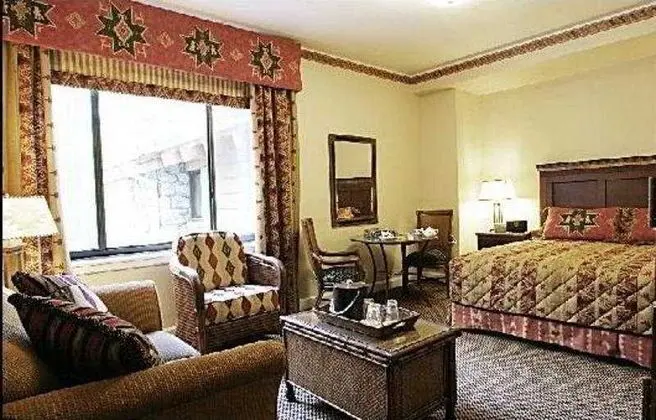 The Ahwahnee - Oda