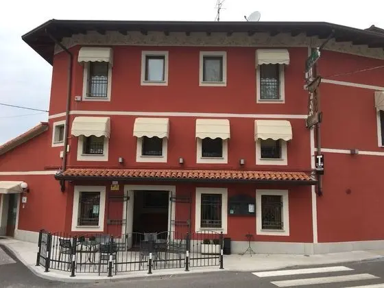 Hotel Ai Due Leoni - 1